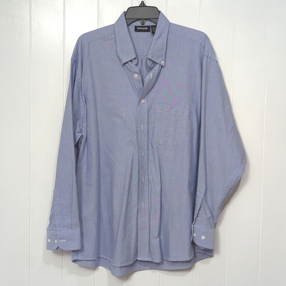 ❤️5/$25 Like New Edwards Button Down Denim Like Pocket Shirt